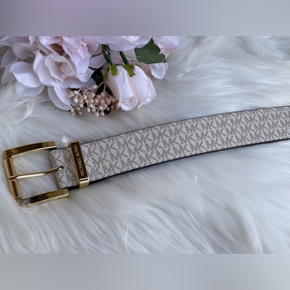 Michael Kors Women's Vanilla Faux Leather Belt - Picture 16 of 16